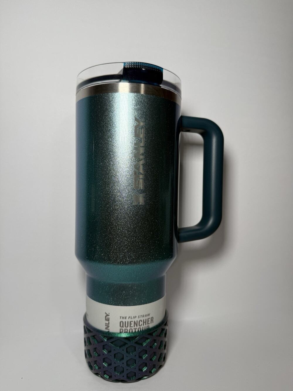 Stanley Holiday 2025 PONDEROSA BLUE SHIMMER 40oz Protour Tumbler BNWT + Boot - Picture 1 of 8